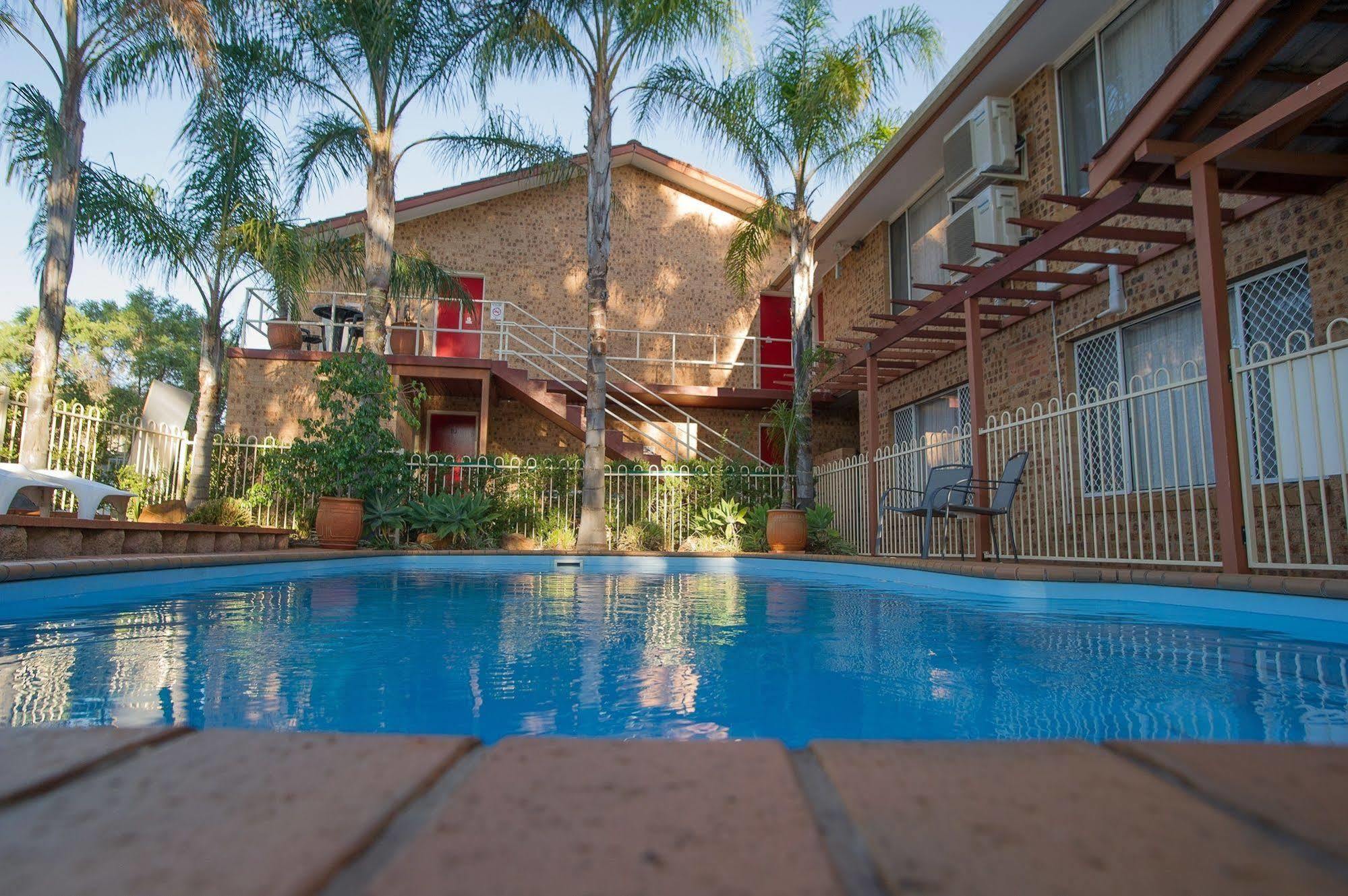 Manera Heights Apartments Dubbo Esterno foto